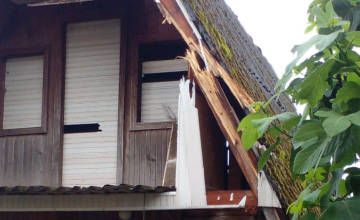 სოფელ მიქავაში საცხოვრებელ სახლს მეხი დაეცა