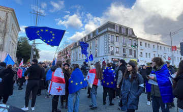 ზუგდიდელები ევროკავშირთან მოლაპარაკებების გახსნის საკითხის 2028 წლამდე შეჩერებას აპროტესტებენ (ფოტორეპორტაჟი)