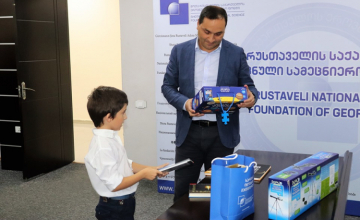 ქაიან ბელქანიას ტელესკოპი აჩუქეს