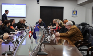 ზუგდიდის საკრებულოში ხმაური მოჰყვა მუნიციპალიტეტის 2024 წლის ბიუჯეტში დარჩენილი ნაშთის მიმდინარე წლის ბიუჯეტში ასახვის საკითხის განხილვას (ფოტო)