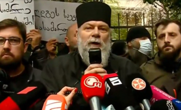 ჭყონდიდის ყოფილი მიტროპოლიტი მრევლთან ერთად პატრიარქთან შეხვედრას ითხოვს