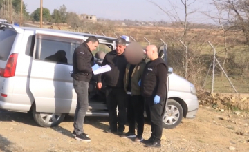 პოლიციამ ზუგდიდში ნარკოდანაშაულისთვის და იარაღის უკანონო ტარების ბრალდებით მამაკაცი დააკავა