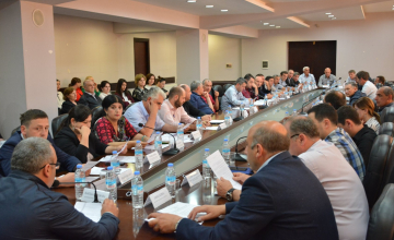 ზუგდიდში დეპუტატების მხრიდან ეთიკის ნორმების სავარაუდო დარღვევაზე მოკვლევა დაიწყო