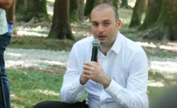 ბახტაძე: მხარს ვუჭერთ ანაკლიის კონსორციუმს, რომ შეძლოს ვალდებულებების შესრულება