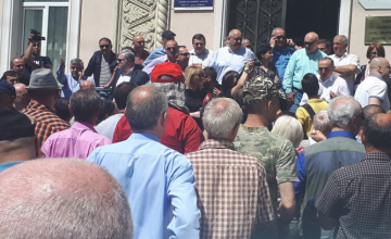 ზუგდიდის საოლქო კომისიასთან საპროტესტო აქცია დაიწყო