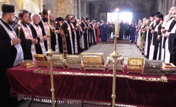 ზუგდიდში პატრიარქის მხარდამჭერი მსვლელობა პარაკლისით დასრულდა (ვიდეო)