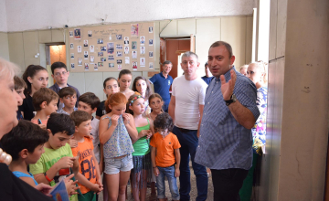 მერაბ ქვარაია ბულგარეთში გამარჯვებულ მოცეკვავეებს შეხვდა (ვიდეო)