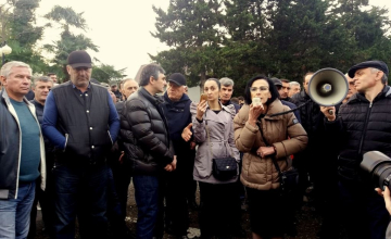 სოხუმში ლუკავას ქართული მხარისთვის გადაცემა გააპროტესტეს