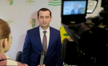 ლაშა საქანიას თქმით, „პატრიოთთა ალიანსის“ ლიდერებმა აფხაზეთში ხატი ჩააბრძანეს