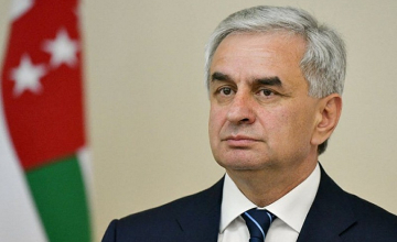 რაულ ხაჯიმბა სოხუმში საგანგებო სიტუაციის შემოღებას არ გამორიცხავს