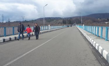 ენგურის ხიდზე სამედიცინო შემოწმება დაიწყო