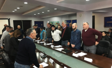 ზუგდიდის საკრებულოში ლევან ჩხაიძის ხსოვნას პატივი მიაგეს