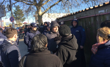 საკრებულოს სხდომა, რომელსაც გარემოვაჭრეები ესწრებოდნენ უშედეგოდ დასრულდა