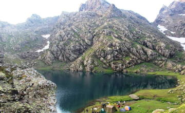 ტურისტებზე იძულების მცდელობისთვის ტობავარჩხილზე მამაკაცი დააკავეს