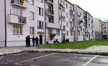 დევნილებს, რომლებიც ზუგდიდში წყლით მოიწამლნენ ფულად დახმარებას გაუწევენ