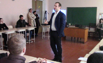 პროკურატურის წარმომადგენლები ძალადობის თემაზე მოსწავლეებს შეხვდნენ (ვიდეო)