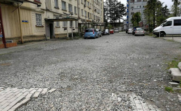 ქუჯისა და ლევან დადიანის ქუჩებზე ბინების ეზოები კეთილმოეწყობა