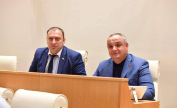 „ქართული ოცნების“ სიაში ედიშერ თოლორაია 53-ე, მერაბ ქვარაია კი 69-ე ნომერია