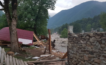 ჭუბერში ჩხეტიანების სახლის გადარჩენას ცდილობენ (ვიდეო)