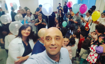 ნიკა ჭეჟიამ ზუგდიდის საავადმყოფოს დირექტორის თანამდებობა დატოვა და გახარიას გუნდს შეუერთდა