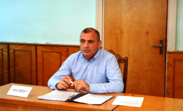 წალენჯიხის საკრებულოს თავმჯდომარე სავარაუდოდ სიგარეტის კონტრაბანდისთვის დააკავეს 